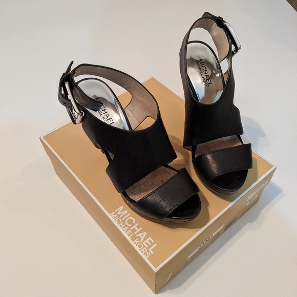 Michael Michael Kors Carla Black Platform Heels - Picture 4 of 5